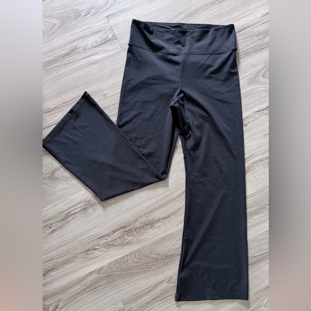 American Eagle flare legging